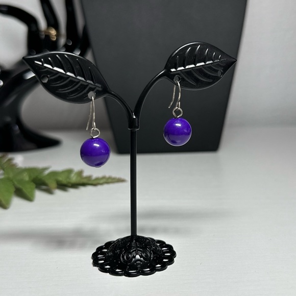 Dangle Earrings - Picture 1 of 2